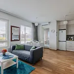 Close To Center And Naesijaervi - Free Parking, Ac, And Two Double Beds Appartamento Tampere