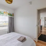 Appartamento Close To Center And Naesijaervi - Free Parking, Ac, And Two Double Beds *