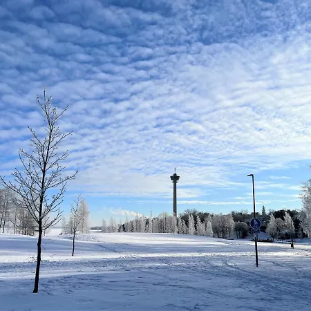 Close To Center And Naesijaervi - Free Parking, Ac, And Two Double Beds * Tampere