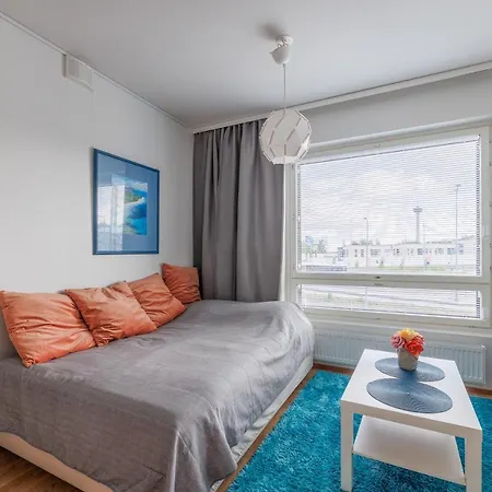 Apartment Close To Center And Naesijaervi - Free Parking, Ac, And Two Double Beds