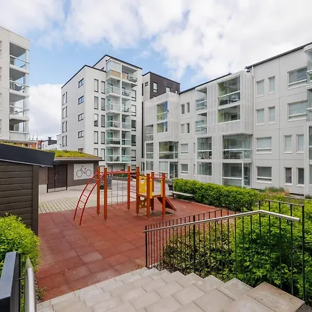 Close To Center And Naesijaervi - Free Parking, Ac, And Two Double Beds Appartamento *