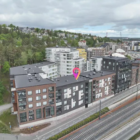 Close To Center And Naesijaervi - Free Parking, Ac, And Two Double Beds